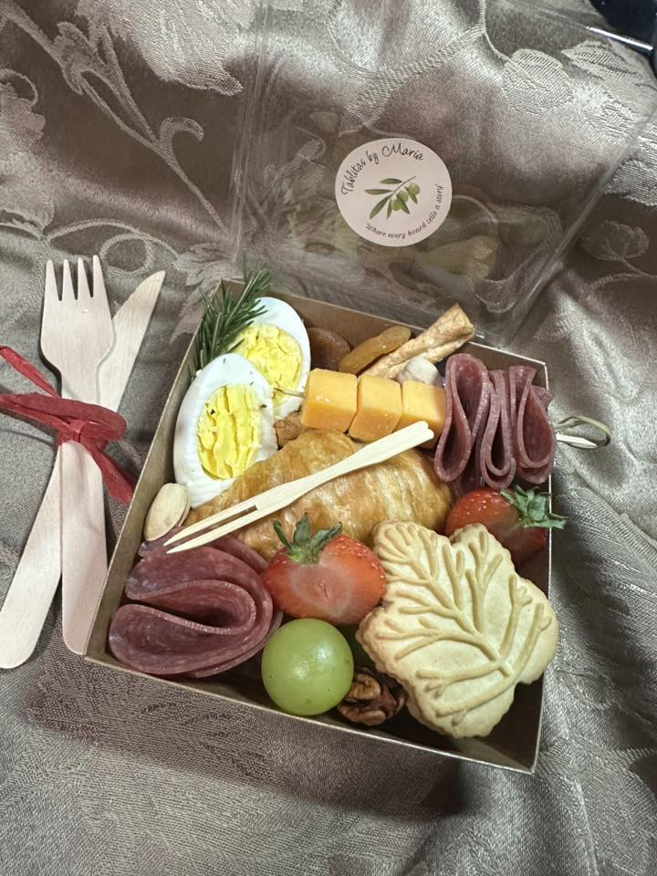 Personal charcuterie box